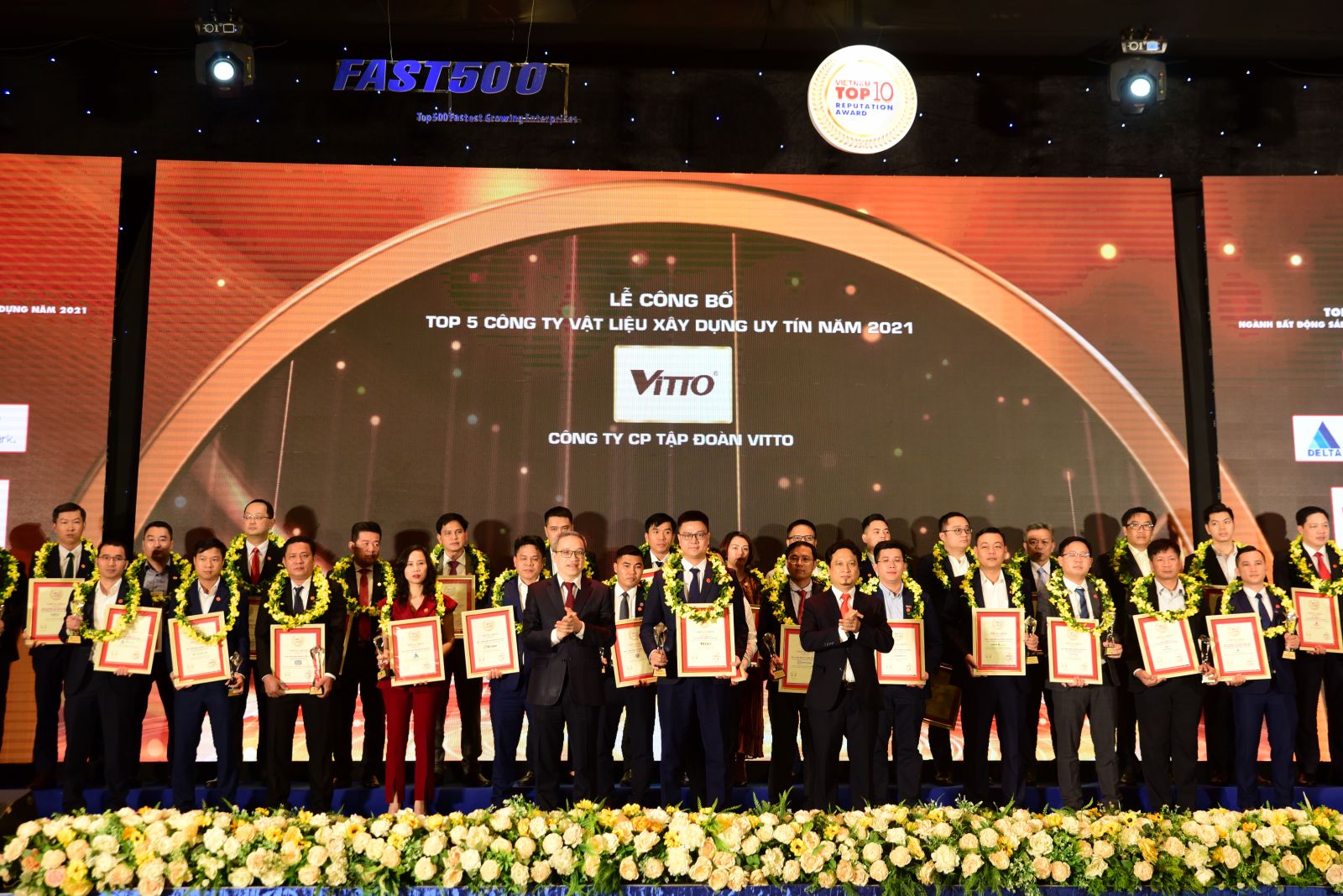Công ty Cổ phần Tập đoàn Vitto vinh dự đón nhận danh hiệu:  Top 10 Công ty uy tín ngành Xây dựng – Vật liệu xây dựng năm 2021 